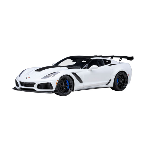 送料無料 オートアート 1/18 シボレー コルベット C7 ZR1 ホワイト ミニカー 71270 ZM128059 