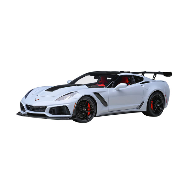 送料無料◆オートアート 1/18 シボレー コルベット (C7) ZR1 (グレー・メタリック) ミニカー 71277 （ZM128061）