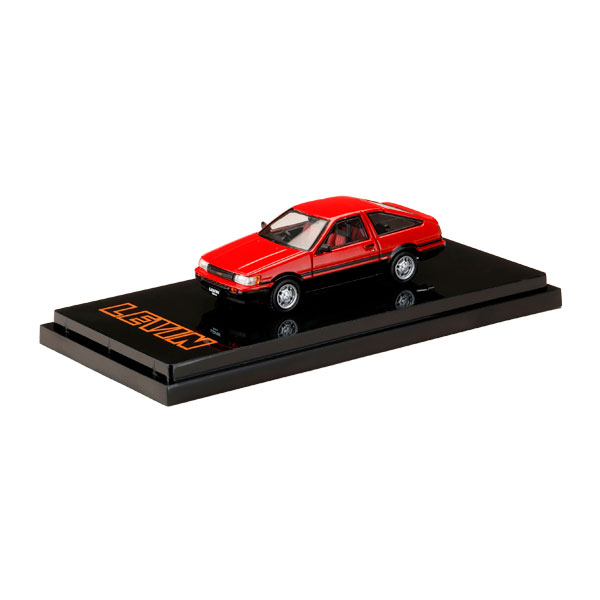 発売予定日入荷日未定メーカーホビージャパン登場作品---商品詳細ホビージャパンのミニカーブランド「HJ64」より、トヨタ カローラ レビン AE86 3ドアタイプのご案内です。通称「ハチロク」と呼ばれる軽量FRスポーツカーは、コンパクトで扱いやすいボディと高い運動性能を誇り、ドリフトやサーキット走行、チューニングのベースとして高い人気を博しました。本モデルは、純正とは異なるフロントスポイラー、トランクスポイラー、ホイールなどを装着したライトカスタムカー仕様で製作しています。透明ケースと台座が付属し、コレクションにも最適です。※ライセンス申請中原型製作---サイズ1/64スケール商品仕様ダイキャスト製 塗装済み完成品 ミニカーパッケージ---備考※商品の画像は試作品、実機・実車、イメージCGなどを内容の補助的説明として掲載いたしておりますので、実際の商品と異なる場合が御座います。個数制限お1人様2個まで■ ご予約商品全般に関するご注意当店では十分な数量を発注したうえでご予約を承っておりますが、生産上の都合などにより、入荷直前で数量を調整されてしまう場合が稀に御座います。その場合メールでご連絡のうえ、原則ご注文先着順でのご提供となります。また、複数個のご注文を減数させて頂いたり、ご注文自体を取り消しとさせて頂く場合が御座います。予めご了承頂けますようお願い致します。※2019年4月1日より、ご予約商品はお支払い方法に関わらず単体のみでの受付となります。上記日時以降にご予約商品を複数同時にご注文された場合、自動的にキャンセル処理が行われますのでご注意下さい。2019年3月31日以前にご注文の場合、同梱・分割につきましては以下からご確認下さい。ご注文管理システム概要※商品の大幅な延期についてメーカーの都合により発売の大幅な遅れが発生する可能性がございます。発売延期発生から1年以上情報が途絶えたものは、当店の判断で受注を一旦白紙とさせて頂く場合が御座います。正確な情報が入り次第、改めて受注を取り直し致します。また、2019年4月1日より、注文日より1年以上経過したご注文は、システム上強制キャンセルされることとなりました。予めご了承下さい。※ご予約商品のキャンセルについてご注文のキャンセルは発売延期時等も含み原則不可となりますので、十分ご検討の上お申し込み下さい。代金引換発送後の受け取り拒否などは、往復分の送料等諸経費をご請求させて頂きます。尚、複数個（2個以上）のご注文、海外メーカーの商品、1万円を超える高額商品のご注文はキャンセルを一切承る事が出来ませんので、十分ご検討のうえご注文下さい。また、キャンセル履歴のある方のご注文は、当店の判断でご注文をお断りさせて頂く場合が御座いますので予めご了承下さい。※商品の発送時期について◎ ご予約商品は入荷翌営業日より発送されます。営業日に付きましては、トップページのカレンダーをご確認下さい。入荷日が週末にあたる場合は、翌週の発送になります。お急ぎの発送に対応出来ない場合が御座いますので予めご了承下さい。※長期のお取り置きはしておりません。※当社が運営する他店舗でのご注文とはおまとめが出来ません。※お引越しや長期出張の際は事前にメールでご連絡下さい。※ラッピングサービス、海外発送は行っておりませんので予めご了承下さい。JAN CODE：4981932078793