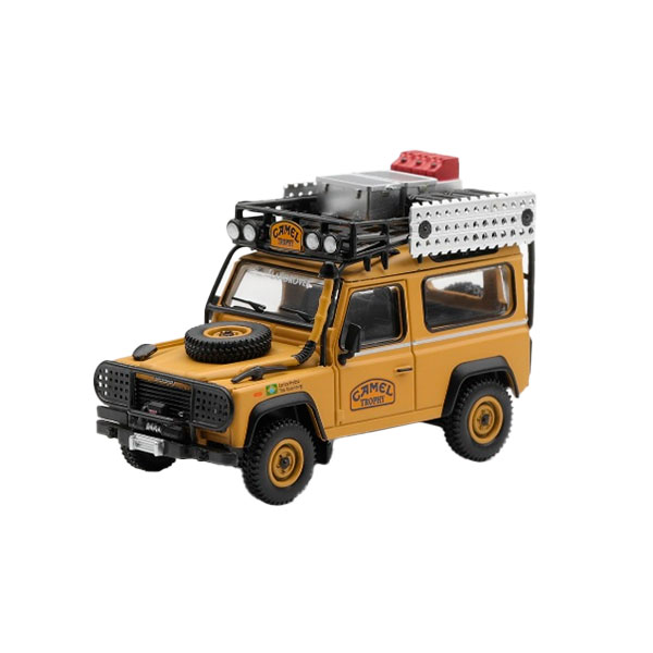 発売予定日入荷日未定メーカーMINI-GT登場作品---商品詳細1/64スケールで新旧スポーツカーやレーシングカーを精密にモデル化しているMINI GTの新作として、世界で最も過酷な4WDチャレンジと呼ばれたキャメルトロフィーより「ランドローバー ディフェンダー」がラインナップ。チームブラジルが登場。原型製作---サイズ1/64スケール商品仕様ダイキャスト製 塗装済みミニカーパッケージ---備考2026年10月発売予定ですが、発売が大幅に変更となる可能性があるため、入荷日未定とさせていただいております個数制限お1人様2個まで■ ご予約商品全般に関するご注意当店では十分な数量を発注したうえでご予約を承っておりますが、生産上の都合などにより、入荷直前で数量を調整されてしまう場合が稀に御座います。その場合メールでご連絡のうえ、原則ご注文先着順でのご提供となります。また、複数個のご注文を減数させて頂いたり、ご注文自体を取り消しとさせて頂く場合が御座います。予めご了承頂けますようお願い致します。※2019年4月1日より、ご予約商品はお支払い方法に関わらず単体のみでの受付となります。上記日時以降にご予約商品を複数同時にご注文された場合、自動的にキャンセル処理が行われますのでご注意下さい。2019年3月31日以前にご注文の場合、同梱・分割につきましては以下からご確認下さい。ご注文管理システム概要※商品の大幅な延期についてメーカーの都合により発売の大幅な遅れが発生する可能性がございます。発売延期発生から1年以上情報が途絶えたものは、当店の判断で受注を一旦白紙とさせて頂く場合が御座います。正確な情報が入り次第、改めて受注を取り直し致します。また、2019年4月1日より、注文日より1年以上経過したご注文は、システム上強制キャンセルされることとなりました。予めご了承下さい。※ご予約商品のキャンセルについてご注文のキャンセルは発売延期時等も含み原則不可となりますので、十分ご検討の上お申し込み下さい。代金引換発送後の受け取り拒否などは、往復分の送料等諸経費をご請求させて頂きます。尚、複数個（2個以上）のご注文、海外メーカーの商品、1万円を超える高額商品のご注文はキャンセルを一切承る事が出来ませんので、十分ご検討のうえご注文下さい。また、キャンセル履歴のある方のご注文は、当店の判断でご注文をお断りさせて頂く場合が御座いますので予めご了承下さい。※商品の発送時期について◎ ご予約商品は入荷翌営業日より発送されます。営業日に付きましては、トップページのカレンダーをご確認下さい。入荷日が週末にあたる場合は、翌週の発送になります。お急ぎの発送に対応出来ない場合が御座いますので予めご了承下さい。※長期のお取り置きはしておりません。※当社が運営する他店舗でのご注文とはおまとめが出来ません。※お引越しや長期出張の際は事前にメールでご連絡下さい。※ラッピングサービス、海外発送は行っておりませんので予めご了承下さい。JAN CODE：840456393031