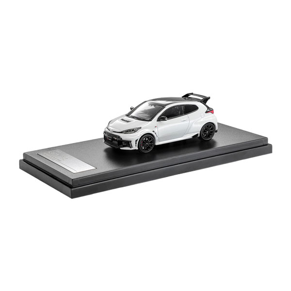 発売予定日入荷日未定メーカーZZ MTM models登場作品---商品詳細精密ミニカーのLCD MODELSから、1/64スケール新レーベル「ZZ MTM models」登場！GRヤリスを徹底的に空力や冷却強化するためのアクセサリーを装着したパッケージです。その特徴のダクト付きフード、フロントリップスポイラー、フェンダーダクト、リアウイングも忠実に再現しました。原型製作---サイズ1/64スケール商品仕様ダイキャスト製 塗装済み完成品 ミニカーパッケージ---備考2026年11月発売予定ですが、発売が大幅に変更となる可能性があるため、入荷日未定とさせていただいております。※商品の画像は試作品、実機・実車、イメージCGなどを内容の補助的説明として掲載いたしておりますので、実際の商品と異なる場合が御座います。個数制限お1人様2個まで■ ご予約商品全般に関するご注意当店では十分な数量を発注したうえでご予約を承っておりますが、生産上の都合などにより、入荷直前で数量を調整されてしまう場合が稀に御座います。その場合メールでご連絡のうえ、原則ご注文先着順でのご提供となります。また、複数個のご注文を減数させて頂いたり、ご注文自体を取り消しとさせて頂く場合が御座います。予めご了承頂けますようお願い致します。※2019年4月1日より、ご予約商品はお支払い方法に関わらず単体のみでの受付となります。上記日時以降にご予約商品を複数同時にご注文された場合、自動的にキャンセル処理が行われますのでご注意下さい。2019年3月31日以前にご注文の場合、同梱・分割につきましては以下からご確認下さい。ご注文管理システム概要※商品の大幅な延期についてメーカーの都合により発売の大幅な遅れが発生する可能性がございます。発売延期発生から1年以上情報が途絶えたものは、当店の判断で受注を一旦白紙とさせて頂く場合が御座います。正確な情報が入り次第、改めて受注を取り直し致します。また、2019年4月1日より、注文日より1年以上経過したご注文は、システム上強制キャンセルされることとなりました。予めご了承下さい。※ご予約商品のキャンセルについてご注文のキャンセルは発売延期時等も含み原則不可となりますので、十分ご検討の上お申し込み下さい。代金引換発送後の受け取り拒否などは、往復分の送料等諸経費をご請求させて頂きます。尚、複数個（2個以上）のご注文、海外メーカーの商品、1万円を超える高額商品のご注文はキャンセルを一切承る事が出来ませんので、十分ご検討のうえご注文下さい。また、キャンセル履歴のある方のご注文は、当店の判断でご注文をお断りさせて頂く場合が御座いますので予めご了承下さい。※商品の発送時期について◎ ご予約商品は入荷翌営業日より発送されます。営業日に付きましては、トップページのカレンダーをご確認下さい。入荷日が週末にあたる場合は、翌週の発送になります。お急ぎの発送に対応出来ない場合が御座いますので予めご了承下さい。※長期のお取り置きはしておりません。※当社が運営する他店舗でのご注文とはおまとめが出来ません。※お引越しや長期出張の際は事前にメールでご連絡下さい。※ラッピングサービス、海外発送は行っておりませんので予めご了承下さい。JAN CODE：6971631025165