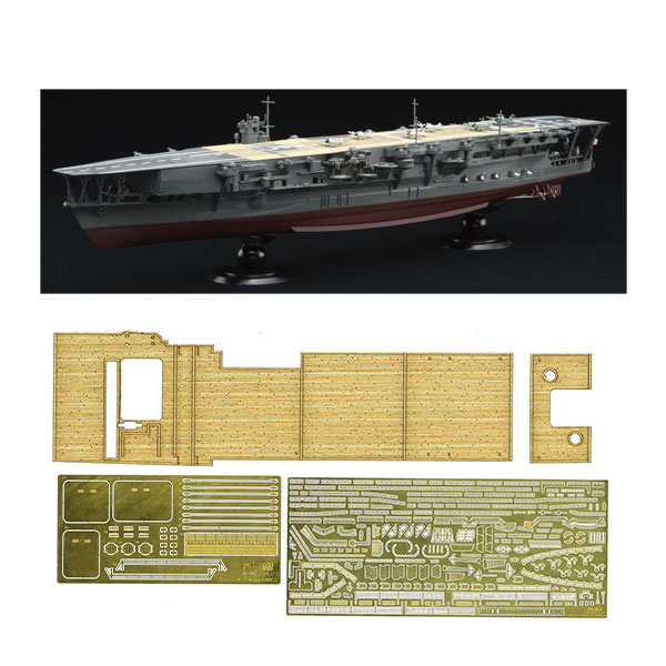 発売予定日2026年11月予定メーカーフジミ模型登場作品---商品詳細帝国海軍シリーズ「日本海軍航空母艦 加賀」のフルハルモデルに、エッチングパーツと木甲板シールを加えた特別仕様が登場！・艦底まで再現するフルハル仕様。完成後に展示できる台座が付属。・25mm連装機銃は従来のワンピース構造と、精密な2ピース構造の両方を収録。2ピース構造では砲身のガンメタルと基部の艦体色を塗り分けやすい設計。・デカールには艦載機の日の丸、甲板上の白線、軍艦旗などを収録。・細部を精密に再現するエッチングパーツが付属。信号灯、梯子、転落防止柵などを収録。・甲板上用エッチングパーツにはエレベーター、遮風柵、着艦制動柵、滑走制止装置、探照灯格納蓋を収録。・木甲板シールはレーザーカッターで木目調を表面加工し、キット形状に合わせてカット済み。2枚構成。原型製作---サイズ1/700スケール商品仕様プラスチックモデルキットパッケージ---備考※組み立て・塗装の必要なプラモデルです。完成品ではございませんのでご注意ください。※商品の画像は試作品、実機・実車、イメージCGなどを内容の補助的説明として掲載いたしておりますので、実際の商品と異なる場合が御座います。※こちらの商品は送料無料とさせて頂きます。個数制限お1人様3個まで■ ご予約商品全般に関するご注意当店では十分な数量を発注したうえでご予約を承っておりますが、生産上の都合などにより、入荷直前で数量を調整されてしまう場合が稀に御座います。その場合メールでご連絡のうえ、原則ご注文先着順でのご提供となります。また、複数個のご注文を減数させて頂いたり、ご注文自体を取り消しとさせて頂く場合が御座います。予めご了承頂けますようお願い致します。※2019年4月1日より、ご予約商品はお支払い方法に関わらず単体のみでの受付となります。上記日時以降にご予約商品を複数同時にご注文された場合、自動的にキャンセル処理が行われますのでご注意下さい。2019年3月31日以前にご注文の場合、同梱・分割につきましては以下からご確認下さい。ご注文管理システム概要※商品の大幅な延期についてメーカーの都合により発売の大幅な遅れが発生する可能性がございます。発売延期発生から1年以上情報が途絶えたものは、当店の判断で受注を一旦白紙とさせて頂く場合が御座います。正確な情報が入り次第、改めて受注を取り直し致します。また、2019年4月1日より、注文日より1年以上経過したご注文は、システム上強制キャンセルされることとなりました。予めご了承下さい。※ご予約商品のキャンセルについてご注文のキャンセルは発売延期時等も含み原則不可となりますので、十分ご検討の上お申し込み下さい。代金引換発送後の受け取り拒否などは、往復分の送料等諸経費をご請求させて頂きます。尚、複数個（2個以上）のご注文、海外メーカーの商品、1万円を超える高額商品のご注文はキャンセルを一切承る事が出来ませんので、十分ご検討のうえご注文下さい。また、キャンセル履歴のある方のご注文は、当店の判断でご注文をお断りさせて頂く場合が御座いますので予めご了承下さい。※商品の発送時期について◎ ご予約商品は入荷翌営業日より発送されます。営業日に付きましては、トップページのカレンダーをご確認下さい。入荷日が週末にあたる場合は、翌週の発送になります。お急ぎの発送に対応出来ない場合が御座いますので予めご了承下さい。※長期のお取り置きはしておりません。※当社が運営する他店舗でのご注文とはおまとめが出来ません。※お引越しや長期出張の際は事前にメールでご連絡下さい。※ラッピングサービス、海外発送は行っておりませんので予めご了承下さい。JAN CODE：4968728452531