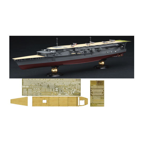 発売予定日2026年12月予定メーカーフジミ模型登場作品---商品詳細帝国海軍シリーズ「三段式飛行甲板 加賀」にエッチングパーツと木甲板シールが付属して登場！■製品は大改装前の三段式飛行甲板を装備した加賀をモチーフにしています。■デカールは3種類で各1枚が付属。艦首の菊花紋章や喫水線、艦尾の艦名表記(金色および軍艦色の塗りつぶしの2種)と、甲板上の白線や艦載機のマーキング、軍艦旗などを収録。■インジェクションパーツでは再現の難しい、細部に至るまで表現できるエッチングパーツが付属。■エッチングパーツには艦橋窓枠、各支柱、ラッタル、手摺などを収録。■木甲板シールは、レーザーカッターで表面加工し、不規則性な木目調を再現。キットのパーツに合わせてカッティングされており、塗装では表現が難しい細かなラインの入った木甲板の模様がシールで簡単にリアルに再現可能。原型製作---サイズ1/700スケール商品仕様プラスチックモデルパッケージ---備考※こちらの商品は送料無料とさせて頂きます。※組み立て・塗装の必要なプラモデルです。完成品ではございませんのでご注意ください。※商品の画像は試作品、実機・実車、イメージCGなどを内容の補助的説明として掲載いたしておりますので、実際の商品と異なる場合が御座います。個数制限お1人様2個まで■ ご予約商品全般に関するご注意当店では十分な数量を発注したうえでご予約を承っておりますが、生産上の都合などにより、入荷直前で数量を調整されてしまう場合が稀に御座います。その場合メールでご連絡のうえ、原則ご注文先着順でのご提供となります。また、複数個のご注文を減数させて頂いたり、ご注文自体を取り消しとさせて頂く場合が御座います。予めご了承頂けますようお願い致します。※2019年4月1日より、ご予約商品はお支払い方法に関わらず単体のみでの受付となります。上記日時以降にご予約商品を複数同時にご注文された場合、自動的にキャンセル処理が行われますのでご注意下さい。2019年3月31日以前にご注文の場合、同梱・分割につきましては以下からご確認下さい。ご注文管理システム概要※商品の大幅な延期についてメーカーの都合により発売の大幅な遅れが発生する可能性がございます。発売延期発生から1年以上情報が途絶えたものは、当店の判断で受注を一旦白紙とさせて頂く場合が御座います。正確な情報が入り次第、改めて受注を取り直し致します。また、2019年4月1日より、注文日より1年以上経過したご注文は、システム上強制キャンセルされることとなりました。予めご了承下さい。※ご予約商品のキャンセルについてご注文のキャンセルは発売延期時等も含み原則不可となりますので、十分ご検討の上お申し込み下さい。代金引換発送後の受け取り拒否などは、往復分の送料等諸経費をご請求させて頂きます。尚、複数個（2個以上）のご注文、海外メーカーの商品、1万円を超える高額商品のご注文はキャンセルを一切承る事が出来ませんので、十分ご検討のうえご注文下さい。また、キャンセル履歴のある方のご注文は、当店の判断でご注文をお断りさせて頂く場合が御座いますので予めご了承下さい。※商品の発送時期について◎ ご予約商品は入荷翌営業日より発送されます。営業日に付きましては、トップページのカレンダーをご確認下さい。入荷日が週末にあたる場合は、翌週の発送になります。お急ぎの発送に対応出来ない場合が御座いますので予めご了承下さい。※長期のお取り置きはしておりません。※当社が運営する他店舗でのご注文とはおまとめが出来ません。※お引越しや長期出張の際は事前にメールでご連絡下さい。※ラッピングサービス、海外発送は行っておりませんので予めご了承下さい。JAN CODE：4968728452555