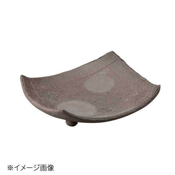 素材の良さと包丁捌きを引き立てる刺身用の器。●サイズ：17.4×16×4.4cm ●素材：陶器 ●品番：T284-286-45※メーカー希望小売価格はメーカーカタログに基づいて掲載しています。(カタログ表示価格は消費税が含まれていません)※画像はイメージです。シリーズで画像を共用している場合があります。※閲覧環境により実際の色味や質感と異なって表示される場合がございます。※部品・パーツなどの一部の商品では本体の商品画像を使用しております。※製品の仕様・画像・パッケージは、メーカー側から予告なく変更される場合があります。素材の良さと包丁捌きを引き立てる刺身用の器。●サイズ：17.4×16×4.4cm ●素材：陶器 ●品番：T284-286-45
