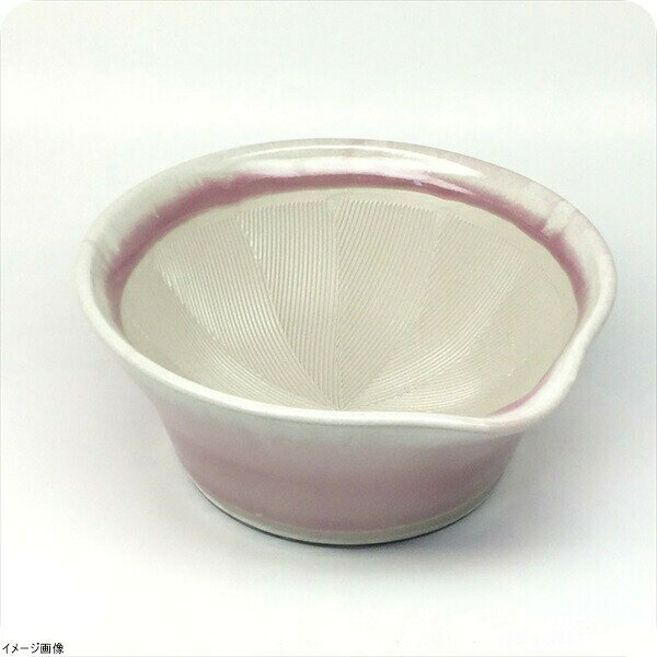 ●カラーバリエーションを豊富にした新しいすり鉢です。●底に付けたシリコンゴムにより片手で摺ってもグラつきにくい構造です。カラー桜色 直径×高さ(mm)135×60 質量(g)340