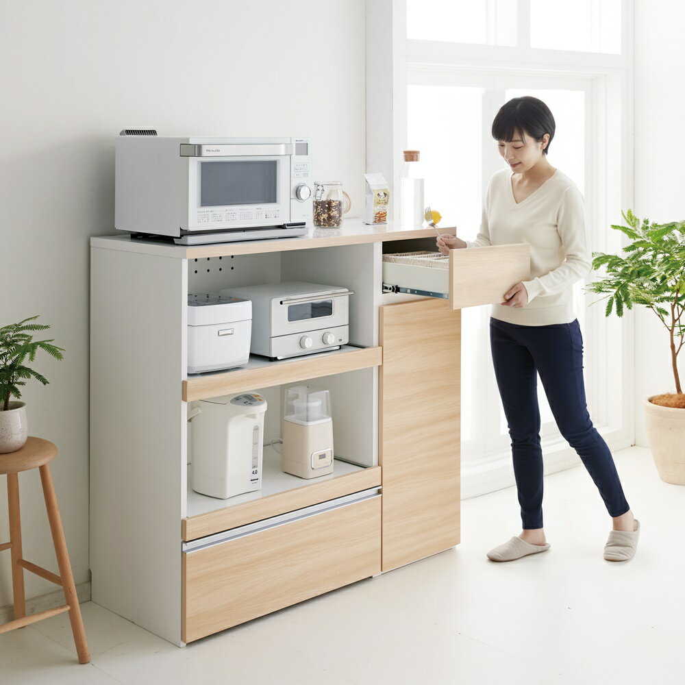 〜【選べる幅3サイズ！】「幅60cm」「幅90cm」「幅120cm」〜「幅60cm」◆コンパクトなサイズ感で、狭いキッチンでも大活躍。◆コーヒーメーカーやミキサーなどの小型家電の収納に便利です。◆オープン収納スぺースは、炊飯器やケトルの指定...