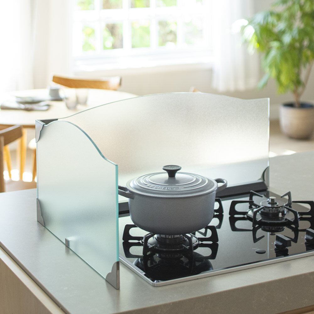 【クーポン10％OFF 1月16日1：59迄】 ≪コンロ幅60cm用≫ 耐熱強化ガラスのL字型レンジガード 水切りかご ラック シンク周り用品 621201