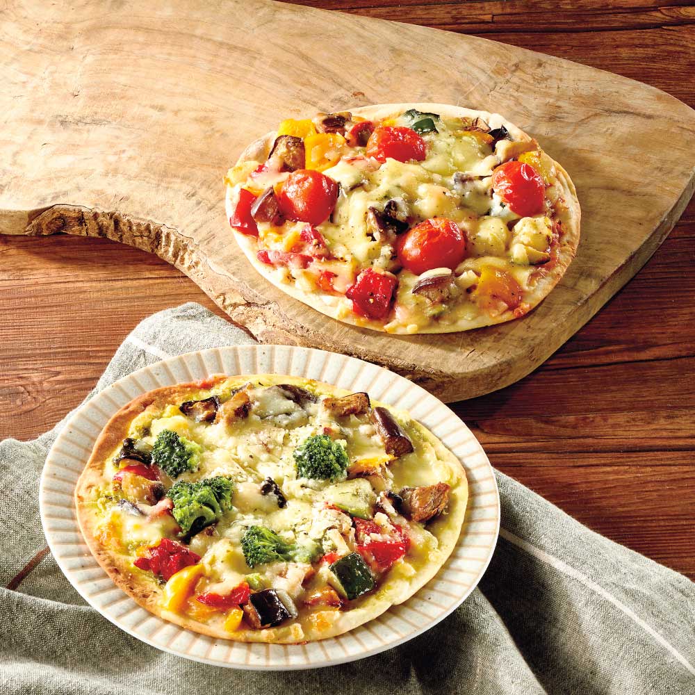 バイヤーこだわり 1/3の野菜がとれるピザ【トマト 2枚】 お米 パン 麺類 FK0318