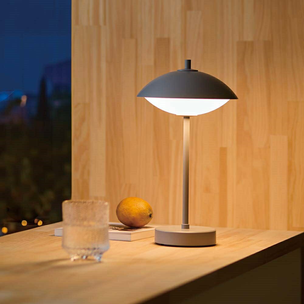 クラムポータブルランプ［Fritz Hansen・フリッツ・ハンセン/デザイン：エイム＆ルンド］ ライト テーブルランプ 照明器具 時計 H80609