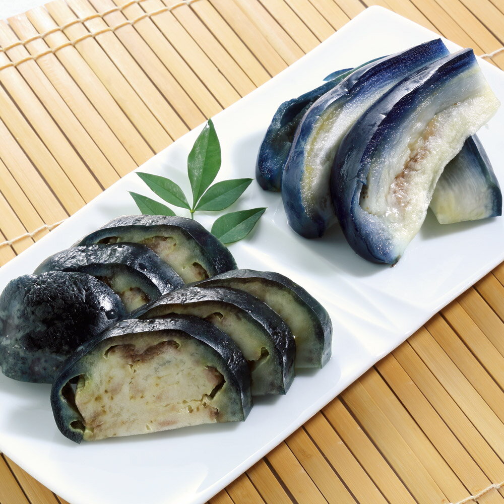 サクッとした歯ごたえの水茄子を丸ごとうまみ調味液に漬け込んだ浅漬け漬物専門店秘伝のぬか漬けです。甘みとみずみずしさが味わえます。−「水茄子」の歴史と特性−室町時代に書かれたとされている「庭訓往来」に「澤茄子（ミツナス）」と記載されていることから貝塚市の澤地区が発祥と考えられています。泉南地区に限定されて生産・消費されていた在来種で、夏に畑で農作業をしていて、のどが乾いたときには、この茄子を食べ、のどの渇きをいやしたといわれるほどジューシーで、浅漬けにすると絶妙です。水茄子の果皮は、淡赤紫色で糠漬けにすると褐色に変化するため、味は素晴らしかったのですが、見た目が悪いことから、昭和のはじめにデパートで試しに販売したが売れなかったようです。その後、果皮が濃紫色の「絹茄」が昭和30年頃より増えていきました。その当時もまだ泉州地域にのみ限定され生産・消費されていましたが、浅漬けにした場合の美味しさが評判になり、平成に入り人気が出てきました。近年は中部地区、関東地区の人気が年々増加しています。ページ下部に画像の説明がございます。一部別売りの商品もございますので、説明文ご確認のうえご注文ください。＞画像の説明はこちら＜仕様・サイズ■内容量：浅漬け3袋、ぬか漬け1袋（3個入り）（計4袋）■原材料名：下記「原材料等の詳細はコチラから」のリンクをご参照ください。※食品表示情報の掲載内容につきましては、お手元に届きました商品の容器包装の表示を必ずご確認いただきますようお願いします。■アレルギー表示対象品目：小麦・大豆・りんご■賞味期間：冷蔵7日■製造加工：日本■原料原産地：水茄子（大阪府）【ご注意ください！】※商品の性質上、キャンセル・交換・返品はできません。※写真は調理例・盛り付け例になります。■原材料等の詳細はコチラから上記PDFです。閲覧にはAdobe ReaderまたはAcrobat Readerが必要です。一部商品ではご確認いただけない場合がございます。【冷凍・冷蔵配送】【産地直送】 この商品の販売価格には配送料1080円(税込)が含まれています。　画像の説明【盛り付け例】左：ぬか漬け 　右：浅漬け　　大阪泉州産の水茄子は、水分をたっぷりと含み、果皮、果肉ともに柔らか。商品パッケージ　