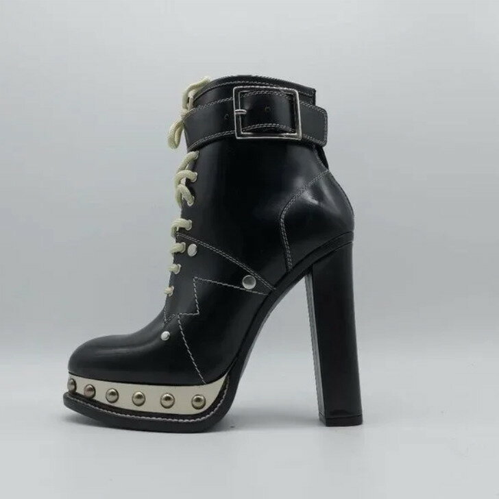 Alexander McQueen アレキサンダー マックイーン レザー リベット ヒール ブーツ ブラック Leather Rivet Heeled Boots Black