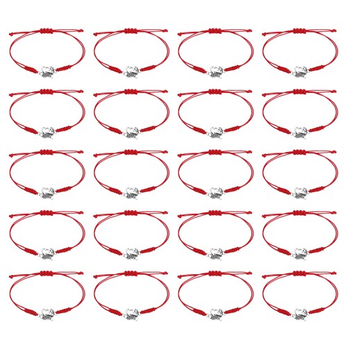 カラー:赤色;素材:合金、ワックスロープ;ブレスレットの周囲:15-30cm;梱包リスト:チアブレスレット20個 利点:合金製で、これらのブレスレットはスタイリッシュで耐久性もあり、時間が経っても輝きと光沢を保ちます。変色にも強く、激しいチア活動中でも長く使用できます。各ブレスレットはチアリーディングをテーマにした装飾が慎重に作られています 使用方法:調節可能なデザインで、これらのブレスレットはさまざまな手首サイズに簡単にカスタマイズできます。すべてのチアリーダーに快適で安全なフィット感を提供します 用途:チアリーダーギフト - 調節可能なチアリーディング装飾ブレスレットでチアリーディングの精神を高めましょう!これらのチアブレスレットは、お気に入りのチアリーダーへの素晴らしいギフトアイデアでもあります。誕生日、競技会、またはチームイベントに関係なく、これらのブレスレットはどんなチアリーダーの人生にもやる気をもたらします 注意:ブレスレットの調節機能により、快適なフィット感が得られますが、ブレスレットを緩めたり破損させないよう、過度な伸ばしは避けてください