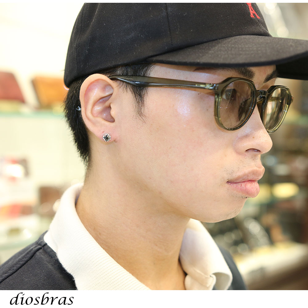 メンズピアス シルバーアクセサリー シルバーピアス ダガー シールド ブラック ジルコニア バラ売り 片耳のみ メンズ アクセサリー ピアス フレア リリー 百合 ユリの紋章