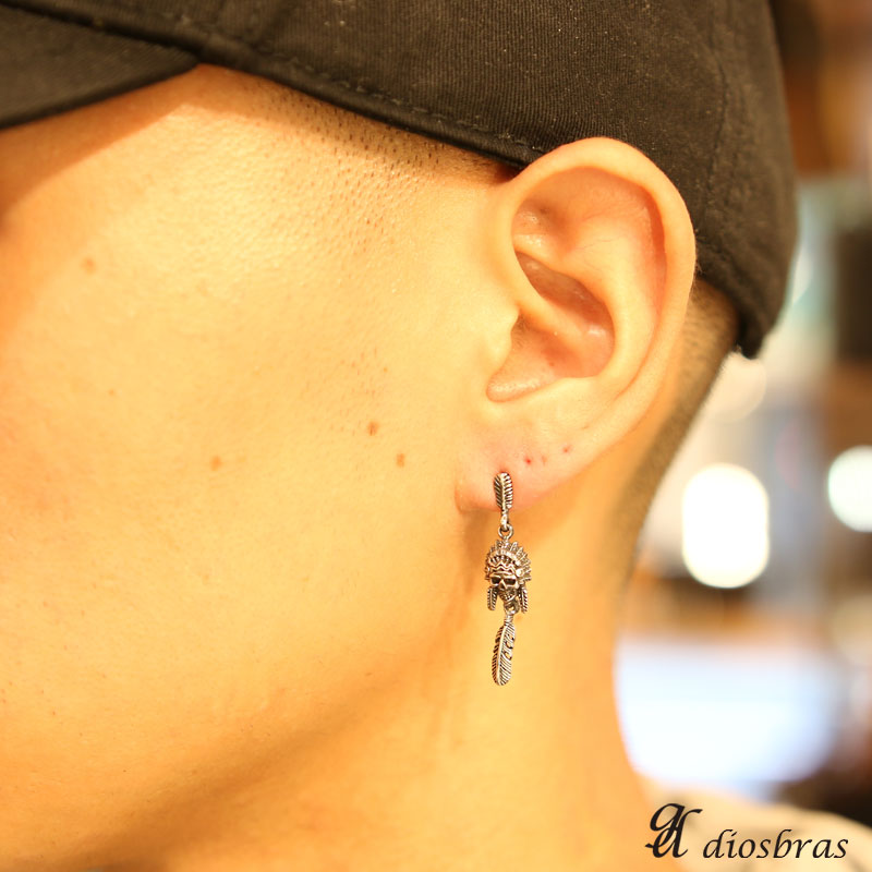 メンズピアス シルバーアクセサリー シルバーピアス バラ売り 片耳のみ スカル インディアンフェイス 骸骨 ネイティブアメリカン フェザー イーグル ブラック ジルコニア ゴールド 真鍮 ドロップピアス ぶら下がり