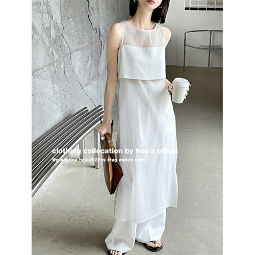 レイヤード風 シアー スリット ノースリーブ ロング トップス 《ブラック/ホワイト》