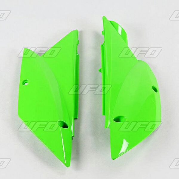 UFO KAWASAKI KLX110 10-25 サイドパネル グリーン プラスチック外装 品番:F1278/メーカー品番:UF-4717-026