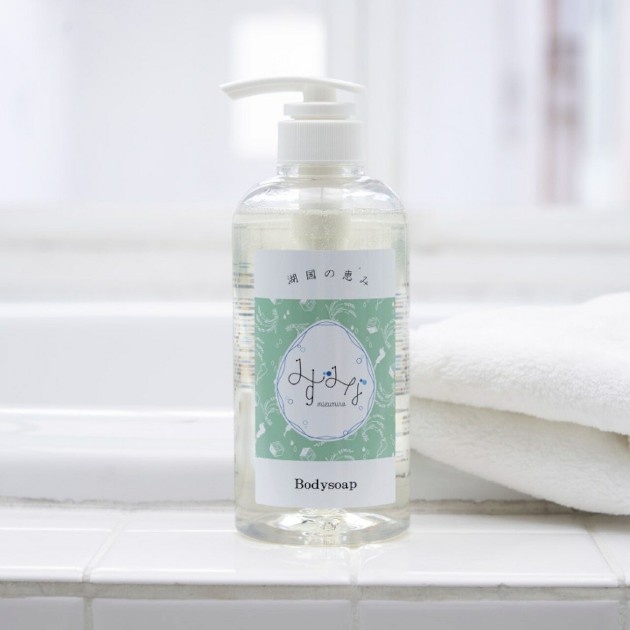 ＼最大5％OFFクーポン配布中／ボタニカル ボディソープ 500ml 植物由来エキス配合 滋賀県産コメヌカエキス アルガンオイル配合 しっとり保湿 敏感肌 やさしい洗い心地 泡立ち フローラルの香り みずみな