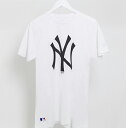 ニューエラ MLB ニューヨークヤンキース ロゴ Tシャツ ホワイト コーディネート 20代 30代 40代 ファッション コーディネート