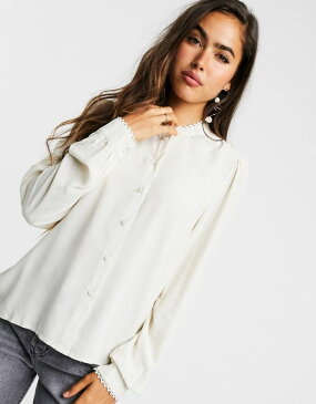 ヴェロモーダ Vero Moda ハイネックとプリーツのディテールがクリーム色のVeroModaシャツ トップス レディース 女性 インポートブランド 小さいサイズから大きいサイズまで
