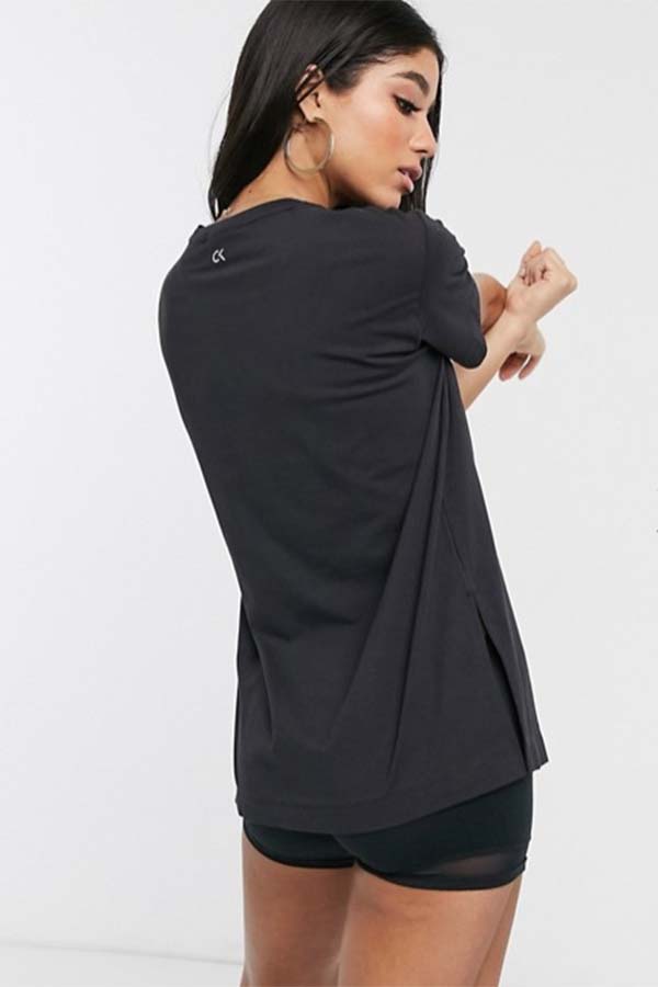 Calvin Klein（カルバンクライン）Calvin Klein Performance Logo　半袖　オーバーサイズ　Tシャツ（ブラック）　20代 30代 40代 日本未入荷 レディース 京都のセレクトショップdivacloset