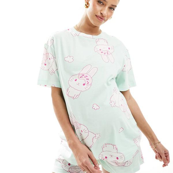 商品説明 ASOS DESIGN Maternity bunny oversized tee & short pyjama set in green 【セレクトショップ diva closetとは？!】 オリジナルブランドに力をいれた京都のセレクトショップです。 インポートブランドをセレクトした様々なブランドも取り扱いしております。 Details ・マタニティ by ASOS DESIGN ・Tシャツとショートパンツが付属 ・全面プリント ・オーバーサイズフィットTシャツ ・ラウンドネック ・半袖 ・ドローストリングウエストバンド ・お尻から赤ちゃんまでフィットするデザイン ・モデル身長: 170cm/5'7/ UK S/ EU S/ US XS SIZE ▼サイズ表はこちら▼ 納期 ※納期に約10日ほどお時間頂きます。 ※海外発注商品のため土日祝日以外の発注・発送になりますのでご注意くださいませ。 工場がお休みの場合は納期に遅れが出ます。 ご使用日のお決まりの場合は予め備考欄にご記入くださいませ。 返品/交換 ※返品交換は商品到着頃5日以内に弊社までお送り頂いた商品のみ可能 ご返送の際はお客様負担ですが、交換の際の送料は弊社負担となります。 発注後のキャンセル・変更の場合はキャンセル料金がかかりますのでご了承下さいませ。