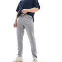 商品説明 Only & Sons slim tapered trouser in light grey 【セレクトショップ diva closetとは？!】 オリジナルブランドに力をいれた京都のセレクトショップです。 インポートブランドをセレクトした様々なブランドも取り扱いしております。 Details ・ONLY & SONSのトラウザーズ&チノパン ・ジーンズを羨ましがらせる ・定期的な上昇 ・ドローストリングウエストバンド ・機能的なポケット ・スリムテーパードフィット ・モデル身長: 186cm / Medium SIZE ▼サイズ表はこちら▼ 納期 ※納期に約10日ほどお時間頂きます。 ※海外発注商品のため土日祝日以外の発注・発送になりますのでご注意くださいませ。 工場がお休みの場合は納期に遅れが出ます。 ご使用日のお決まりの場合は予め備考欄にご記入くださいませ。 返品/交換 ※返品交換は商品到着頃5日以内に弊社までお送り頂いた商品のみ可能 ご返送の際はお客様負担ですが、交換の際の送料は弊社負担となります。 発注後のキャンセル・変更の場合はキャンセル料金がかかりますのでご了承下さいませ。