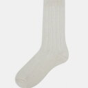 商品説明 ASOS DESIGN rib sock in light grey 【セレクトショップ diva closetとは？!】 オリジナルブランドに力をいれた京都のセレクトショップです。 インポートブランドをセレクトした様々なブランドも取り扱いしております。 Details ・ASOS DESIGNのアンダーウェア＆ソックス ・一番上の引き出しのおやつ ・プレーンなデザイン ・袖口はリブ仕様 ・ミッドカット SIZE ▼サイズ表はこちら▼ 納期 ※納期に約10日ほどお時間頂きます。 ※海外発注商品のため土日祝日以外の発注・発送になりますのでご注意くださいませ。 工場がお休みの場合は納期に遅れが出ます。 ご使用日のお決まりの場合は予め備考欄にご記入くださいませ。 返品/交換 ※返品交換は不可です。