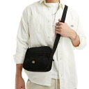 商品説明 Dickies moreauville messenger bag in black 【セレクトショップ diva closetとは？!】 オリジナルブランドに力をいれた京都のセレクトショップです。 インポートブランドをセレクトした様々なブランドも取り扱いしております。 Details ・Dickies のアクセサリー ・バッグに入っています ・調節可能なクロスボディストラップ ・ジッパー留め ・外ポケット ・ブランド パッチ SIZE ▼サイズ表はこちら▼ 納期 ※納期に約10日ほどお時間頂きます。 ※海外発注商品のため土日祝日以外の発注・発送になりますのでご注意くださいませ。 工場がお休みの場合は納期に遅れが出ます。 ご使用日のお決まりの場合は予め備考欄にご記入くださいませ。 返品/交換 ※返品交換は商品到着頃5日以内に弊社までお送り頂いた商品のみ可能 ご返送の際はお客様負担ですが、交換の際の送料は弊社負担となります。 発注後のキャンセル・変更の場合はキャンセル料金がかかりますのでご了承下さいませ。