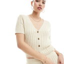 商品説明 Vero Moda Aware lightweight knitted cardigan co-ord in cream 【セレクトショップ diva closetとは？!】 オリジナルブランドに力をいれた京都のセレクトショップです。 インポートブランドをセレクトした様々なブランドも取り扱いしております。 Details ・Vero Moda のジャンパーとカーディガン ・コーディネートセットの一部 ・スカートは別売り ・V ネック ・ボタン留め ・半袖 ・レギュラーフィット ・モデル身長: 175cm / 5' 9''/ UK S/ EU S/ US XS SIZE ▼サイズ表はこちら▼ 納期 ※納期に約10日ほどお時間頂きます。 ※海外発注商品のため土日祝日以外の発注・発送になりますのでご注意くださいませ。 工場がお休みの場合は納期に遅れが出ます。 ご使用日のお決まりの場合は予め備考欄にご記入くださいませ。 返品/交換 ※返品交換は商品到着頃5日以内に弊社までお送り頂いた商品のみ可能 ご返送の際はお客様負担ですが、交換の際の送料は弊社負担となります。 発注後のキャンセル・変更の場合はキャンセル料金がかかりますのでご了承下さいませ。