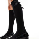 商品説明 ASOS DESIGN knee high socks with bow in black 【セレクトショップ diva closetとは？!】 オリジナルブランドに力をいれた京都のセレクトショップです。 インポートブランドをセレクトした様々なブランドも取り扱いしております。 Details ・ASOS DESIGNのソックス＆タイツ ・バスケットに入れておきたい掘り出し物 ・フィットした袖口 ・リボンディテール ・ニーハイカット SIZE ▼サイズ表はこちら▼ 納期 ※納期に約10日ほどお時間頂きます。 ※海外発注商品のため土日祝日以外の発注・発送になりますのでご注意くださいませ。 工場がお休みの場合は納期に遅れが出ます。 ご使用日のお決まりの場合は予め備考欄にご記入くださいませ。 返品/交換 ※返品交換は不可です。