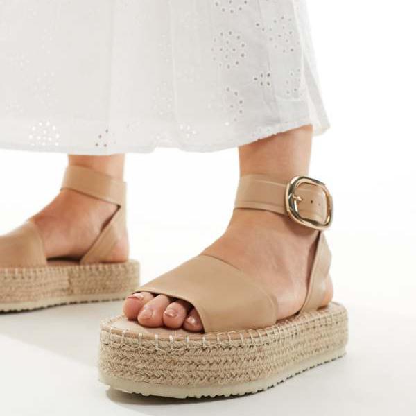 エイソス ASOS asos ASOS DESIGN ワイドフィット ジニー エスパドリーユ オーバルバックル キャメル 靴 レディース 女性 インポートブランド 小さいサイズから大きいサイズまで