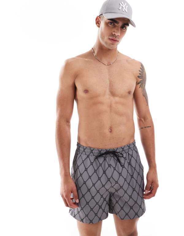 HUGO Swimwear チェーンモノグラムプリントのグレーのソーンスイムショーツ 水着 メンズ 男性 インポートブランド 小さいサイズから大きいサイズまで