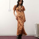 リクレイムドヴィンテージ Reclaimed Vintage リサイクルされた花柄のヴィンテージミディティードレス ワンピース レディース 女性 インポートブランド 小さいサイズから大きいサイズまで(4)