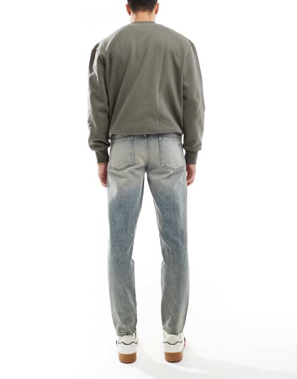 エイソス ASOS asos ASOS DESIGN テーパードフィットジーンズ ライトウォッシュブルー パンツ ボトム メンズ 男性 インポートブランド 小さいサイズから大きいサイズまで