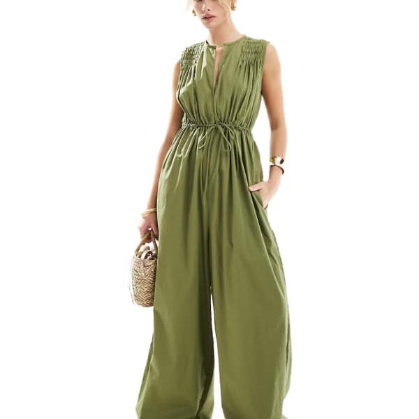 エイソス ASOS asos ASOS DESIGN シャーリングショルダータイウエストワイドレッグジャンプスーツ カーキ オールインワン レディース 女性 インポートブランド 小さいサイズから大きいサイズまで