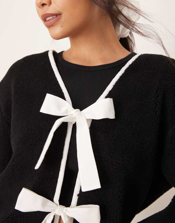 エイソス ASOS asos ASOS DESIGN ボウタイディテール付きボルグジャケット（ブラック） アウター レディース 女性 インポートブランド 小さいサイズから大きいサイズまで
