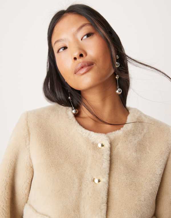 エイソス ASOS asos ASOS DESIGN プチカラーレスボンデッドボルグジャケット（クリーム色） アウター レディース 女性 インポートブランド 小さいサイズから大きいサイズまで