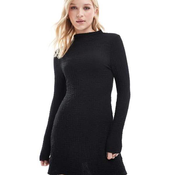 ミスセルフリッジ Miss Selfridge ミスセルフリッジ ハイネック テクスチャード フィット&フレア ミニドレス ブラック ワンピース レディース 女性 インポートブランド 小さいサイズから大きいサイズまで