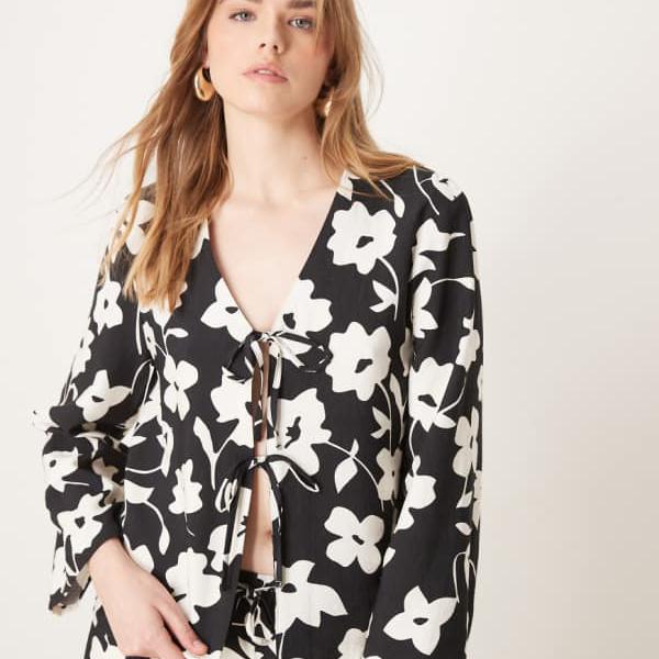 JDY JDY ネクタイディテールトップコーデ、花柄プリント、ブラック トップス レディース 女性 