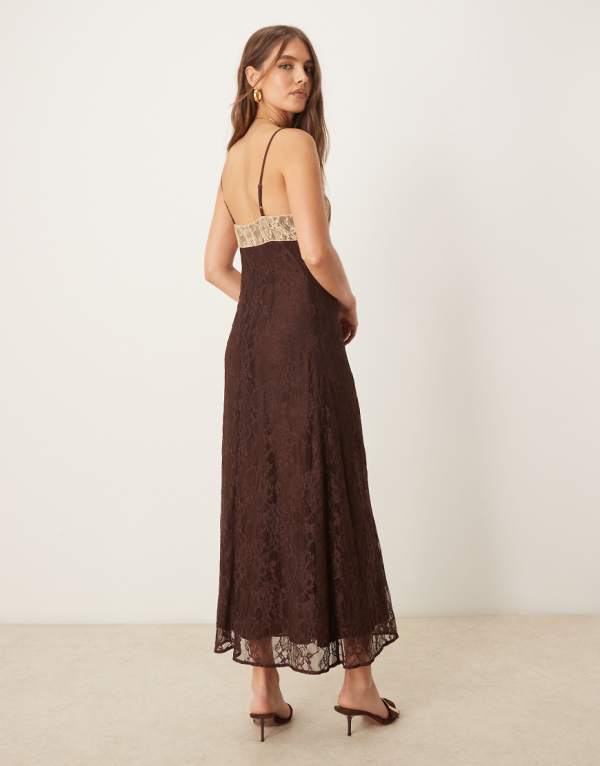 ミスセルフリッジ Miss Selfridge ミスセルフリッジのチョコレート色のコントラストレース付きサテンマキシスリップドレス ワンピース レディース 女性 インポートブランド 小さいサイズから大きいサイズまで