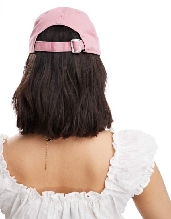 ニューエラ New Era NEW ERA ニューエラ ホリデー スクリプト 9twenty アンストラクチャード キャップ (ピンク) 帽子 レディース 女性 インポートブランド