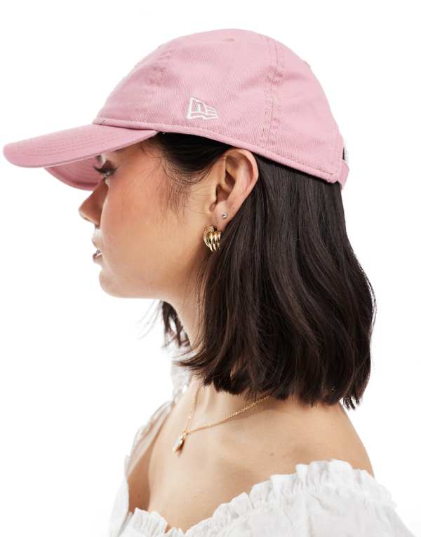 ニューエラ New Era NEW ERA ニューエラ ホリデー スクリプト 9twenty アンストラクチャード キャップ (ピンク) 帽子 レディース 女性 インポートブランド