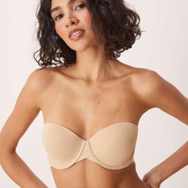 カルバンクライン Calvin Klein カルバン・クラインのシームレス ストラップレス ブラ、サ
