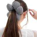 グラマラス Glamorous 黒と白のギンガムチェックの華やかな花柄ヘアシュシュ アクセサリー レディース 女性 インポートブランド