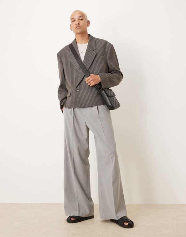 エイソス ASOS asos ASOS DESIGN ダブルブレスト エクストリーム オーバーサイズ クロップド ブレザー グレー ピンストライプ アウター メンズ 男性 インポートブランド 小さいサイズから大きいサイズまで