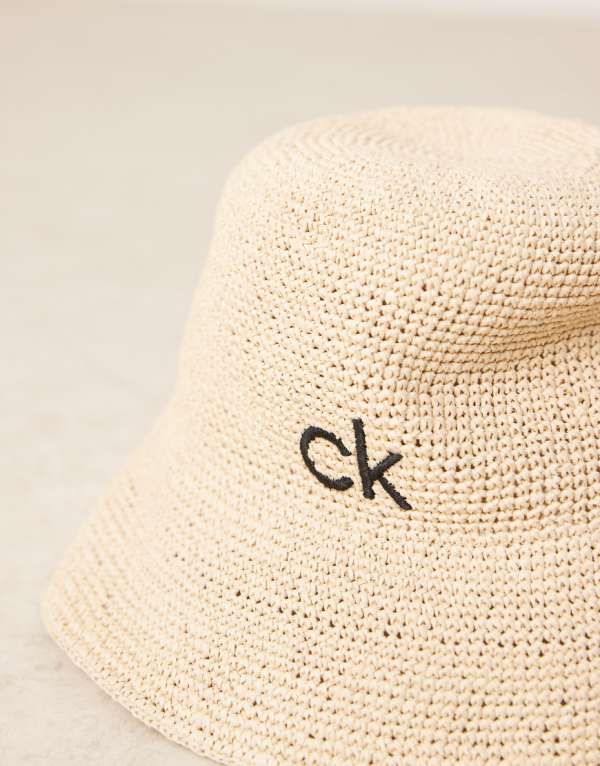 カルバンクラインジーンズ Calvin Klein Jeans カルバン・クラインのロゴ入りストローバケットハット（ナチュラル） 帽子 レディース 女性 インポートブランド