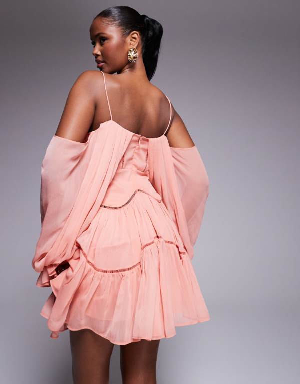エイソス ASOS asos ASOS DESIGNのドレープオフショルダーティアードミニドレス（レースインサート付き、ダスキーローズ） ワンピース レディース 女性 インポートブランド 小さいサイズから大きいサイズまで