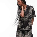トップショップ Topshop TOPSHOP トップショップのコーディネートモノフローラルテクスチャリゾートシャツ(ブラック) トップス レディース 女性 インポートブランド 小さいサイズから大きいサイズまで