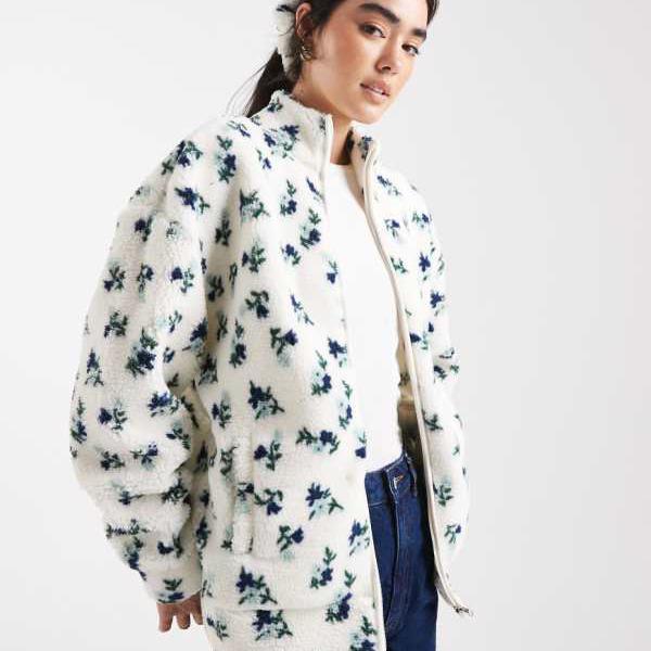 ブレイブソウルのハイネックジップスルーフリース&シュシュセット(クリーム色の花柄プリント) アクセサリー レディース 女性 インポートブランド