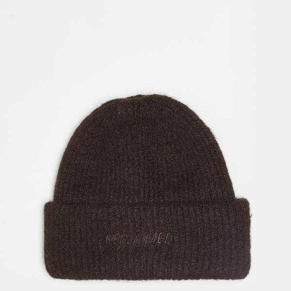 リクレイムドヴィンテージ Reclaimed Vintage チョコレートブラウンのブランドロゴ入り、再生ヴィンテージのユニセックスビーニー 帽子 レディース 女性 インポートブランド